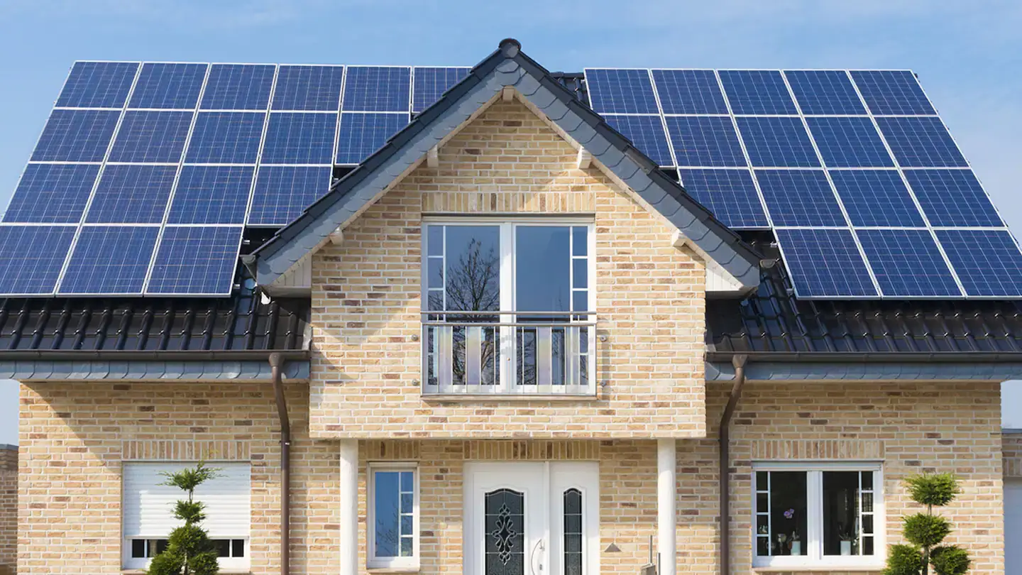 You are currently viewing Solar Panels Ohio 2023: Guide to Cost, Savings & Reviews